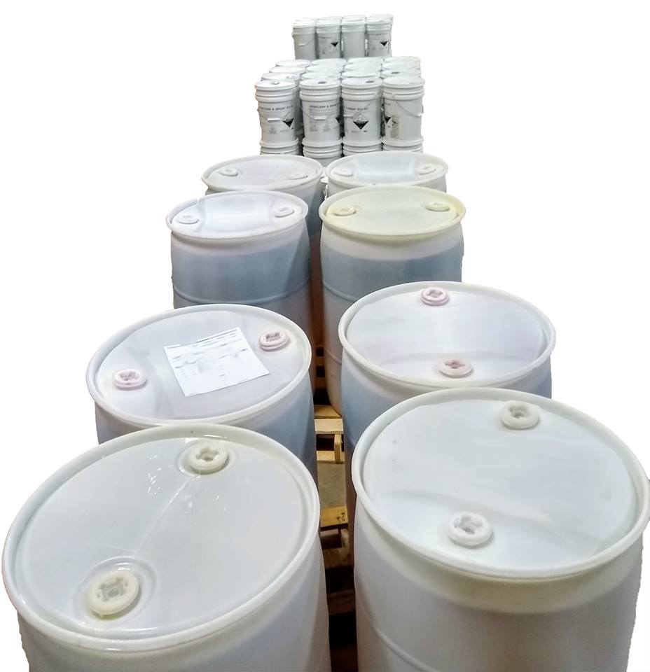 plastic 55 gallon and 5 gallon drum barrels