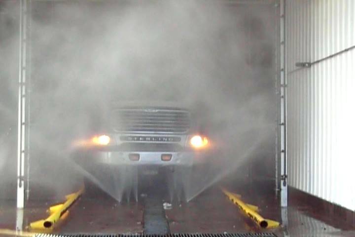 truck wash mist cleaning